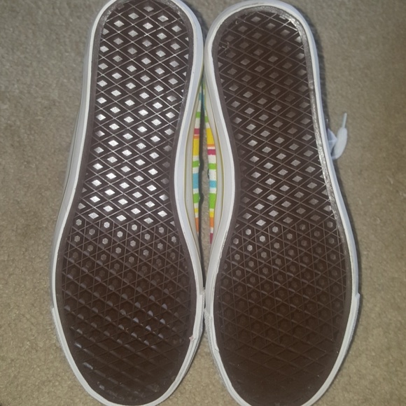 Colorful shoes, size 5.5 - Picture 5 of 8